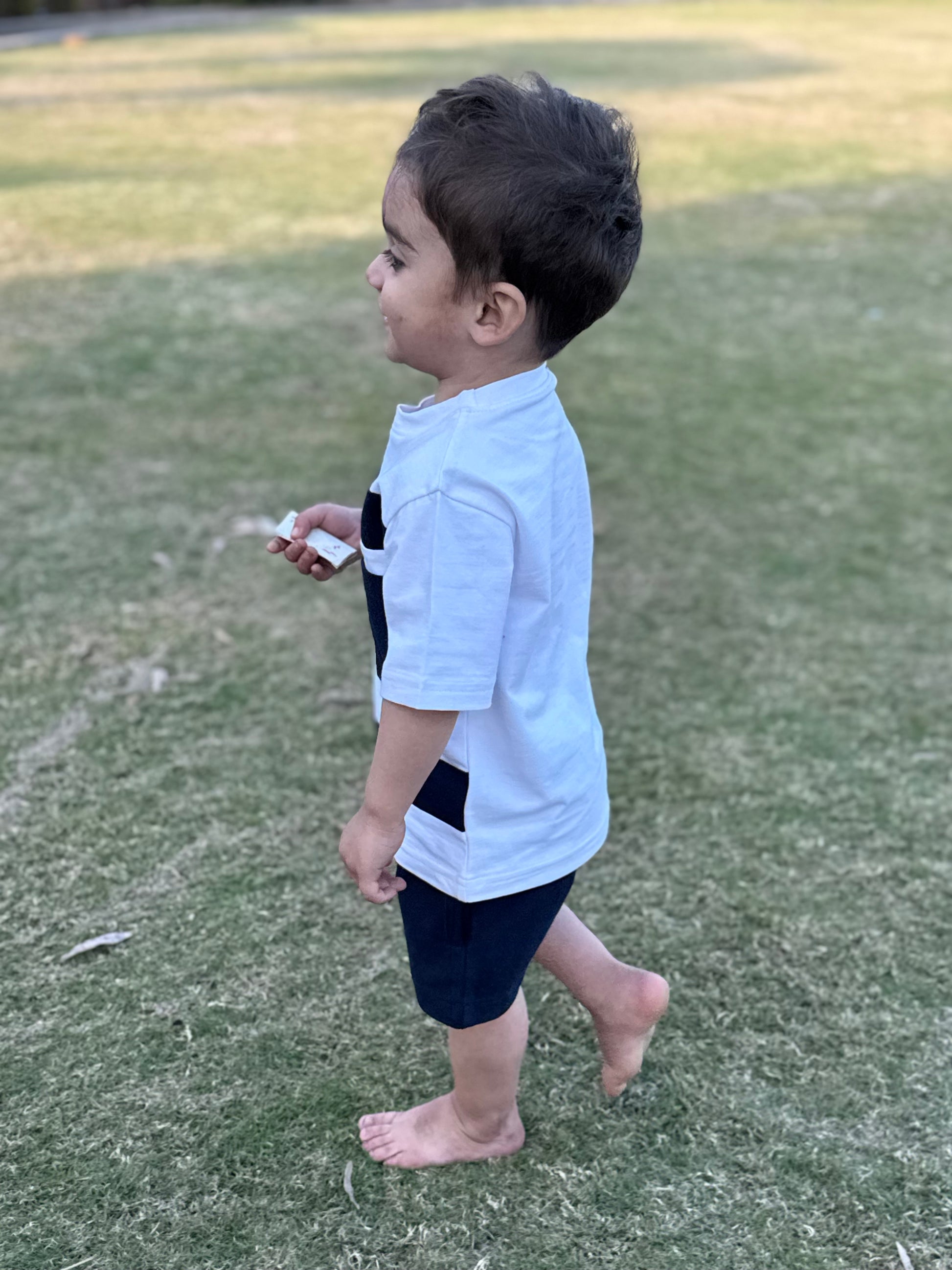 NAVY & WHITE KIDS POCKET SUMMER SET