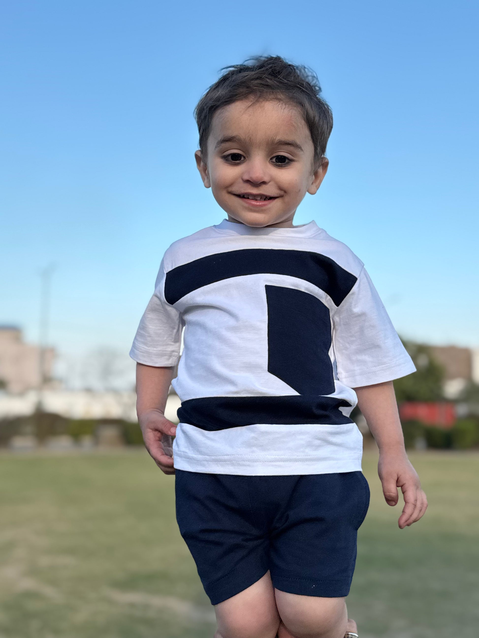 NAVY & WHITE KIDS POCKET SUMMER SET
