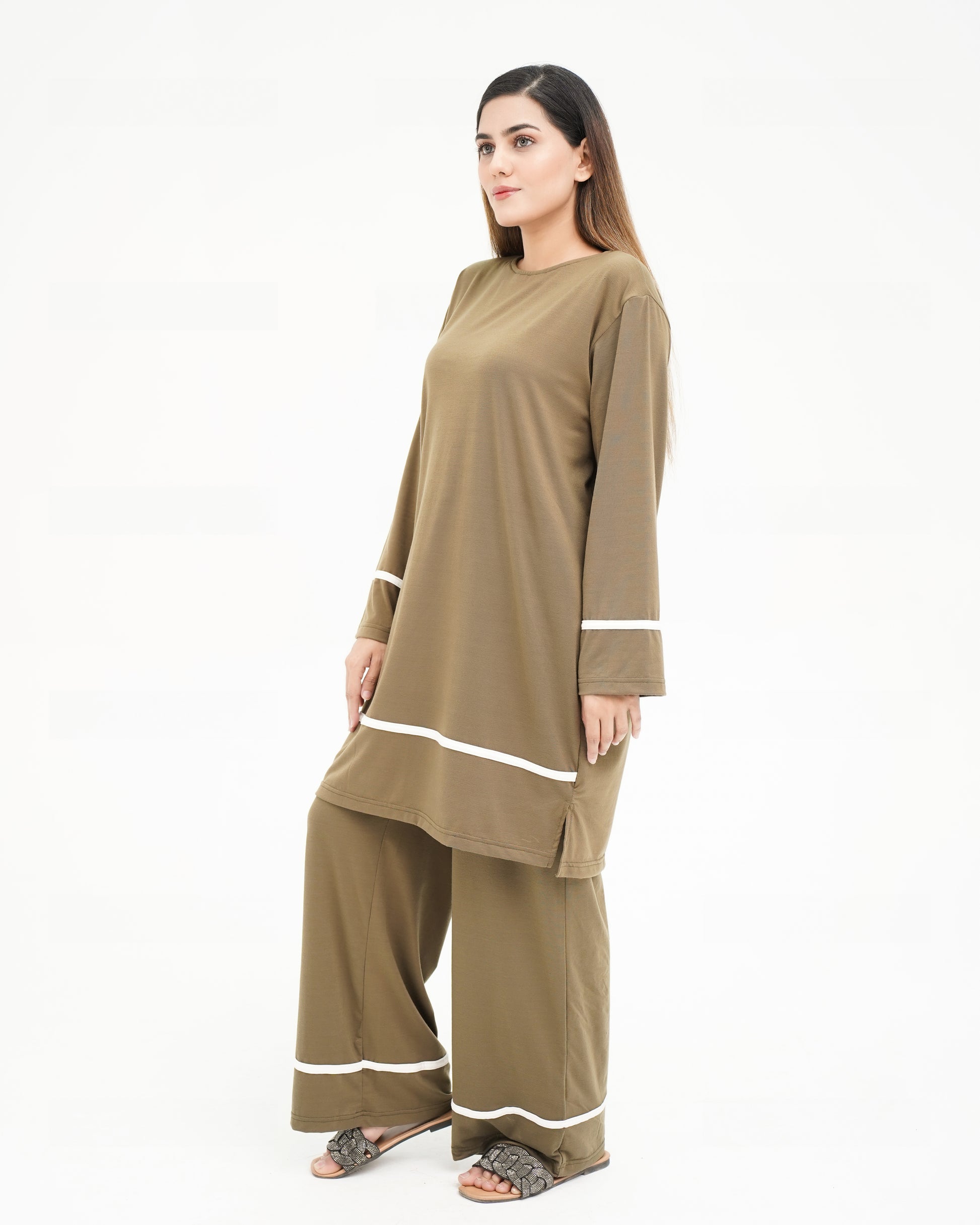 WOMEN'S LOUNGE SET