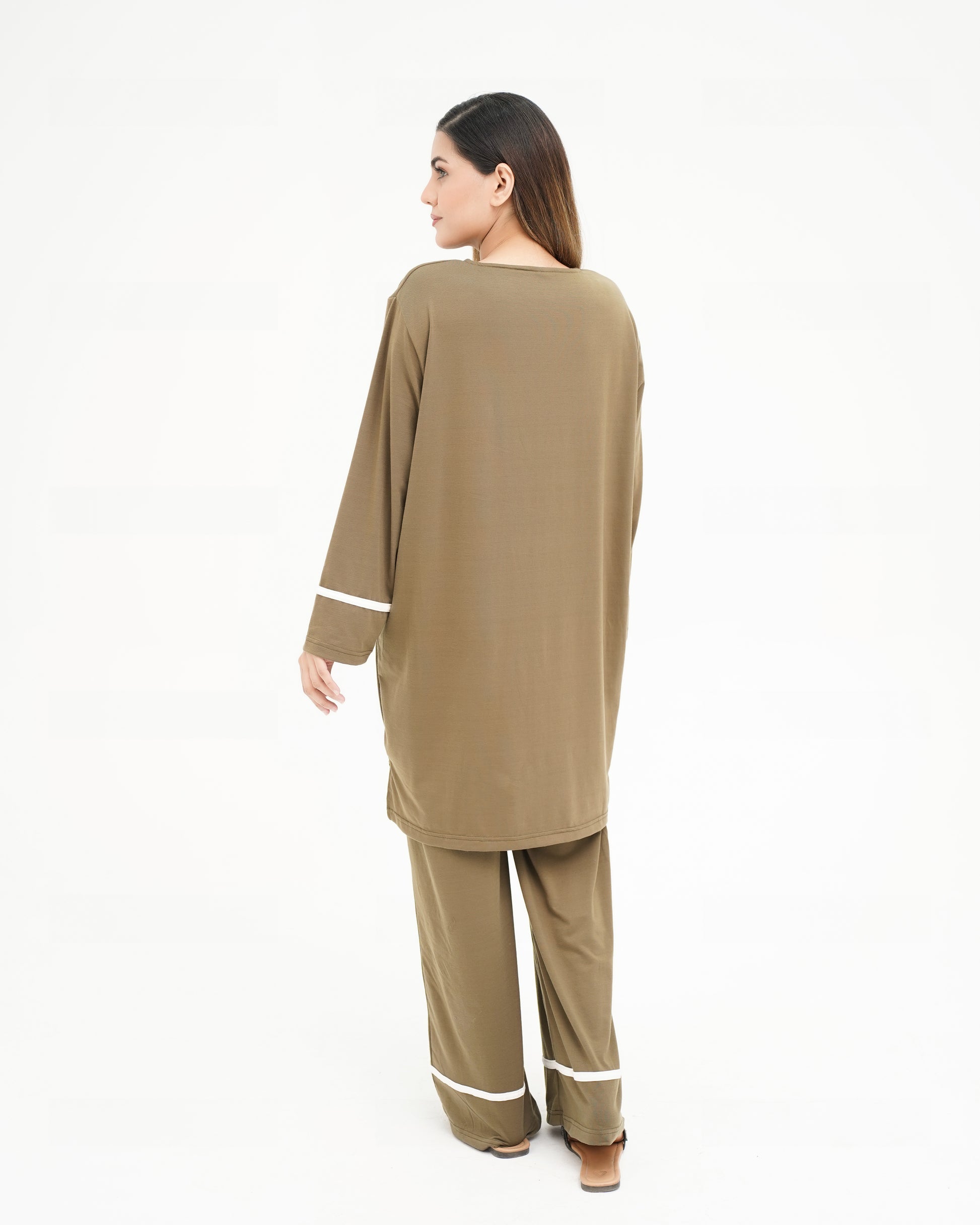 WOMEN'S LOUNGE SET