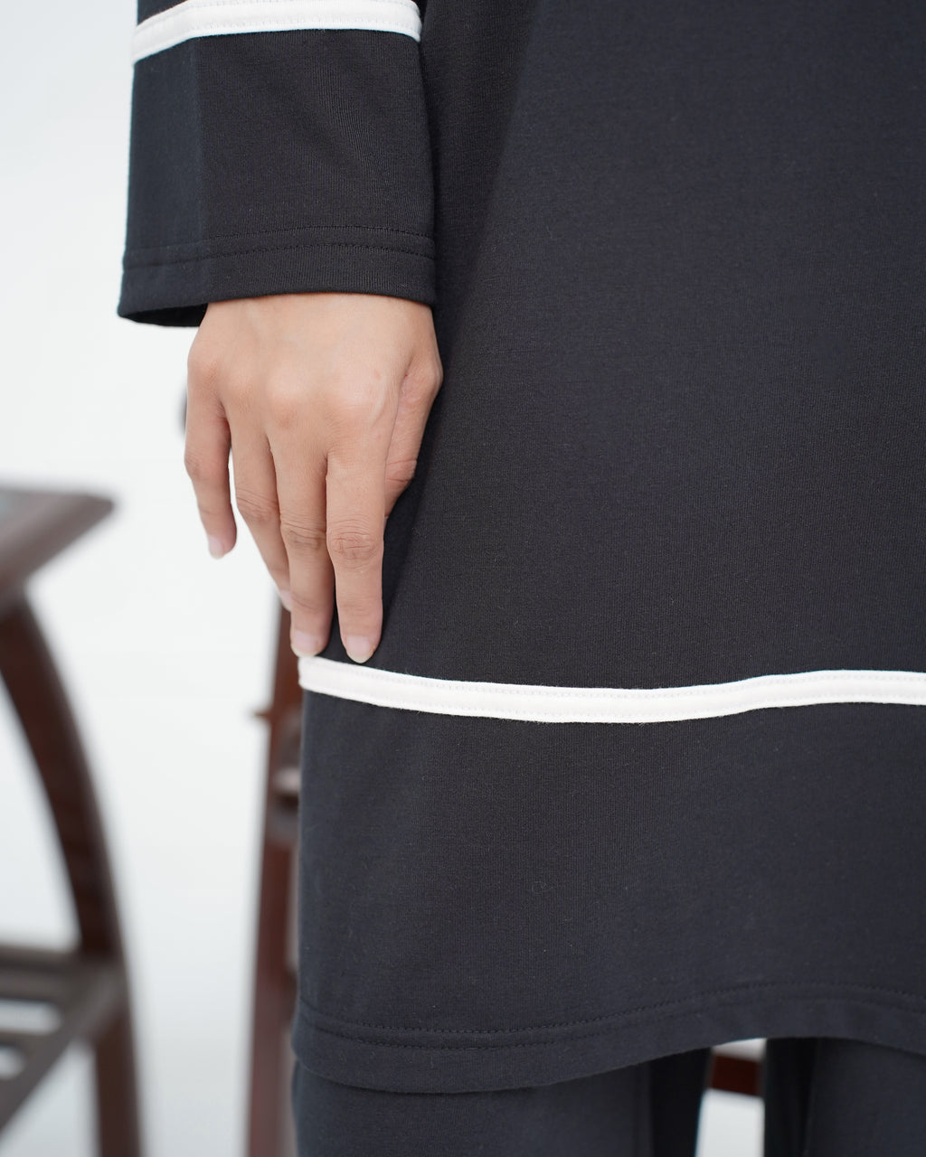 THE EASE WOMEN'S SET