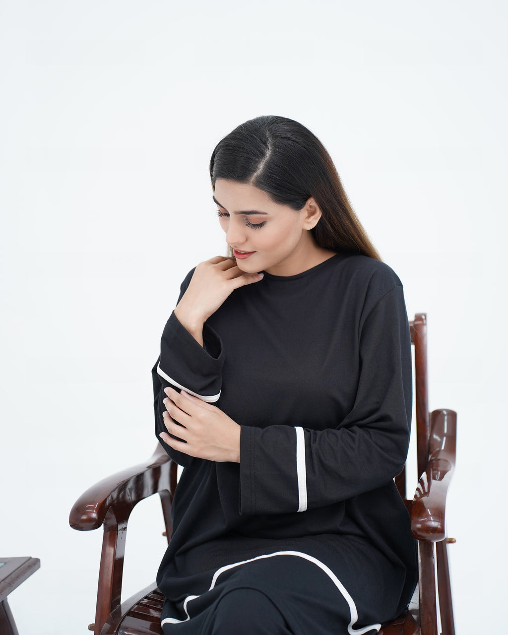 THE EASE WOMEN'S SET