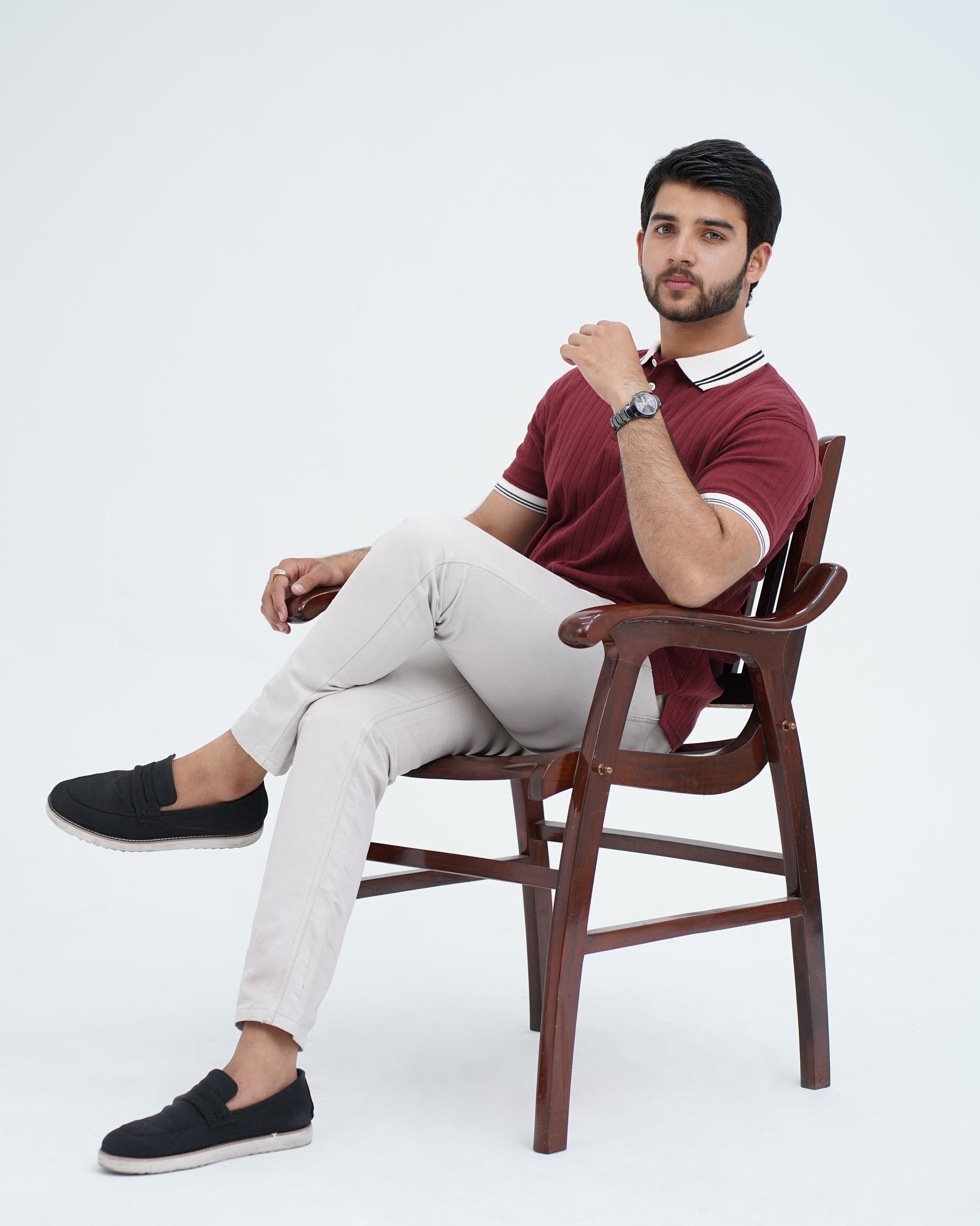 TEXTURED RIB KNIT WHITE STRIPED COLLAR POLO SHIRT