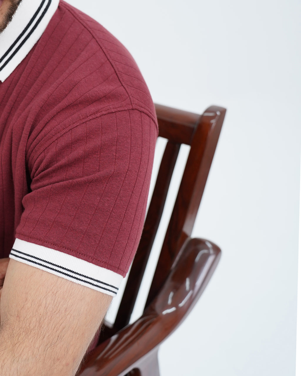 TEXTURED RIB KNIT WHITE STRIPED COLLAR POLO SHIRT